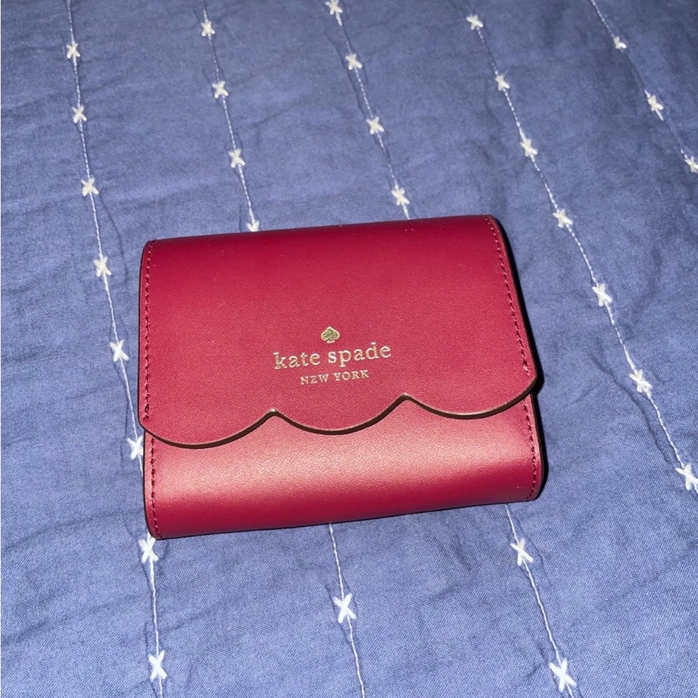 NWT Kate Spade Gemma Wallet in Blackberry